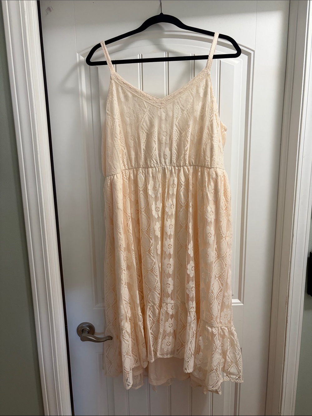 Cream Lace Spaghetti-Strap Dress